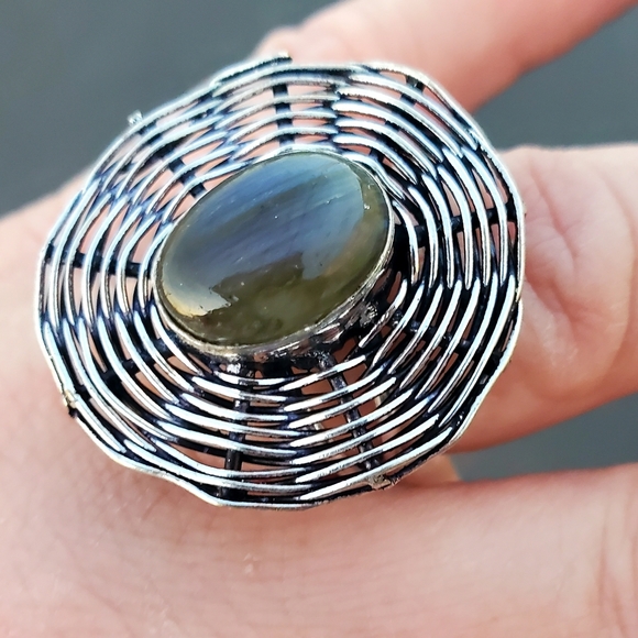 New Unique Labradorite Spider Web Silver Ring. - Picture 5 of 12
